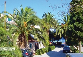 v aleji paliem hotel VILLA RODRIGUEZ