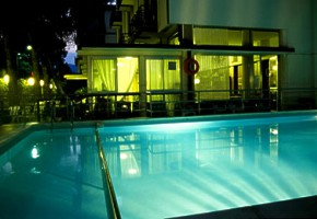 hotel ASTRA bazn pri nonom osvetlen