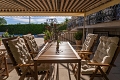 Hotel Storge, Due/ Omi