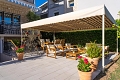 Hotel Storge, Due/ Omi
