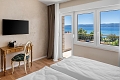 Hotel Storge, Due/ Omi