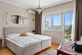 Hotel Storge, Due/ Omi