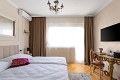 Hotel Storge, Due/ Omi