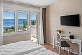 Hotel Storge, Due/ Omi