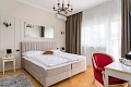 Hotel Storge, Due/ Omi