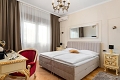 Hotel Storge, Due/ Omi