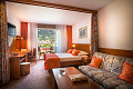 Hotel Corinthia, Baka