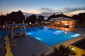 Hotel Luna Island, Jakinica