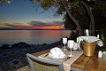 Hotel Luna Island, Jakinica