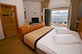 Hotel Luna Island, Jakinica