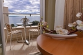 Hotel Luna Island, Jakinica