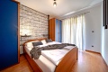 Apartmny ani, Lopar