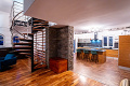 Apartmny ani, Lopar