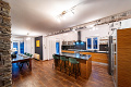 Apartmny ani, Lopar