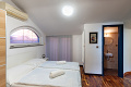 Apartmny ani, Lopar