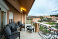 Apartmny ani, Lopar