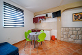 Apartmny ani, Lopar