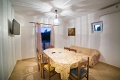 Apartmny ani, Lopar