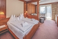 Hotel Crystal, Fgen