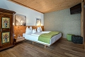 Hotel Crystal, Fgen