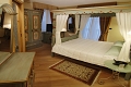 Hotel Bes, Claviere