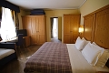 Hotel Bes, Claviere