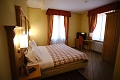 Hotel Bes, Claviere