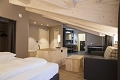 Hotel Monroc, Commezzadura